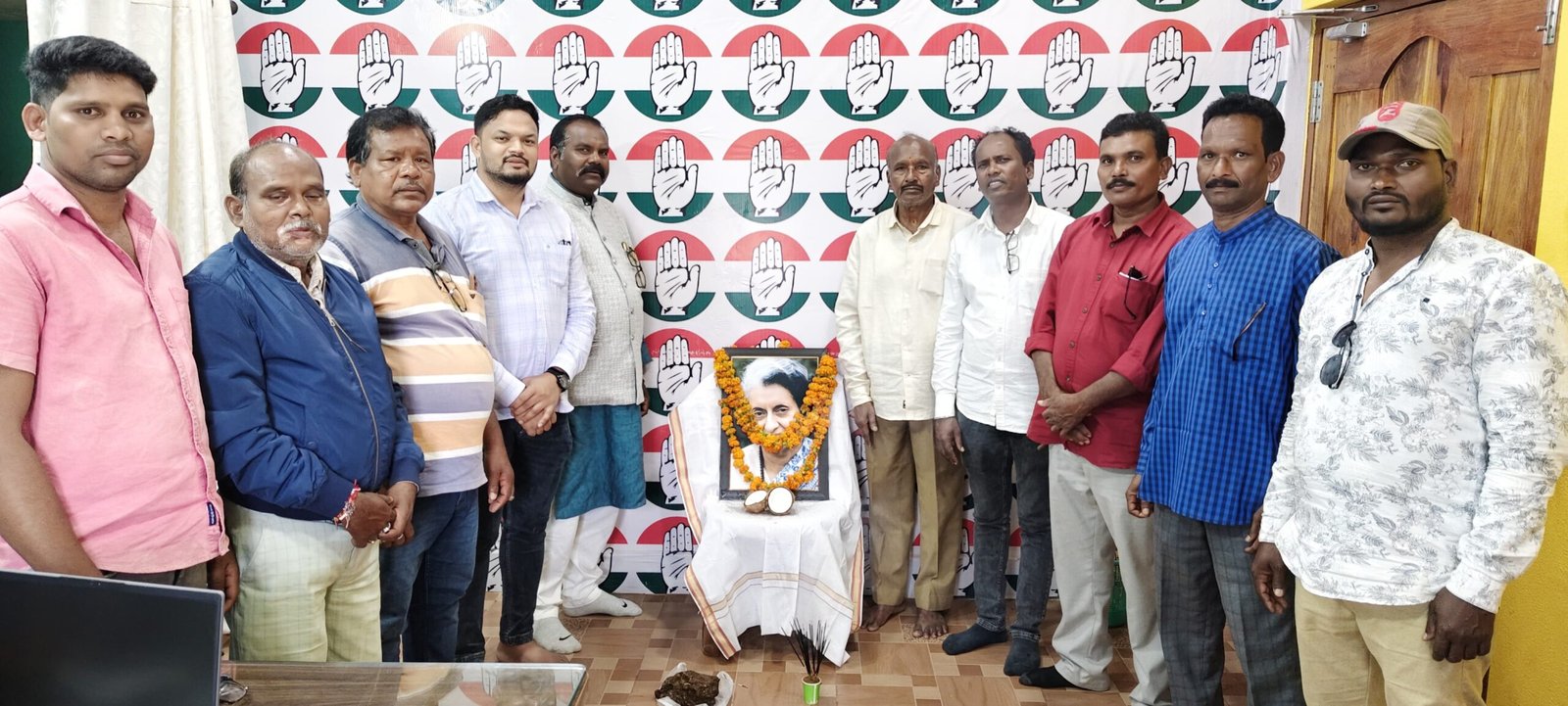 ଭାରତର “ଲୌହ ମହିଳା” ଇନ୍ଦିରା ଗାନ୍ଧୀଙ୍କ ଜନ୍ମ ବାର୍ଷିକୀରେ ବିଧାୟିକା ପବିତ୍ରା ଶାନ୍ତା ଙ୍କ ଶ୍ରଦ୍ଧାଞ୍ଜଳି।