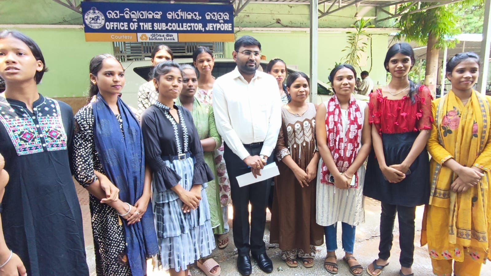 ଜୟପୁରରେ ଜିଲ୍ଲାପାଳଙ୍କ ଦ୍ୱାରା ମିଳିତ ଅଭିଯୋଗ ଶୁଣାଣି-୬୭ଟି ଅଭିଯୋଗ ଶୁଣିଲେ